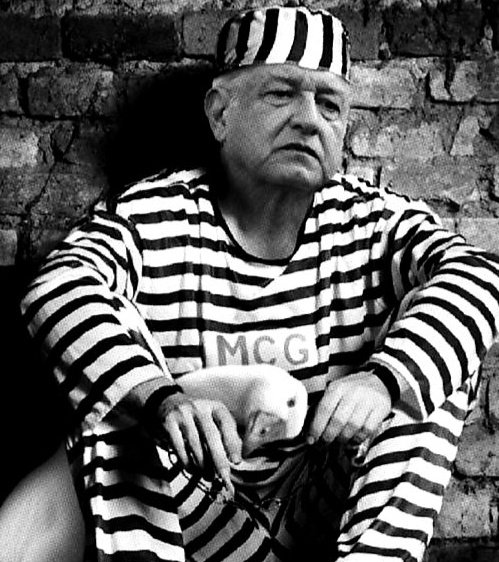 <a href="/Aaron_PinedaM/">aarón pineda muñoz 🚬</a> habla de Revolución y luchas igual de hocicón que el cacas <a href="/lopezobrador_/">Andrés Manuel</a> en su vida se ha roto la madre no sabe lo que es luchar o pelear de verdad espero tengan los 🥚cuando empiece lo bueno y se extinga su amo y <a href="/PartidoMorenaMx/">Morena</a> #JuicioPoliticoALopezObrador