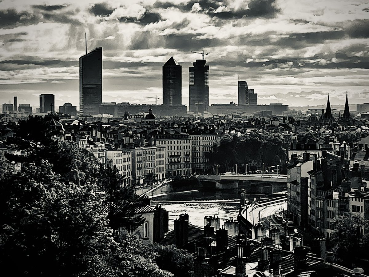 Panorama depuis la Croix-Rousse #ToLyon #PartDieu #Lyon #LyonPartDieu #vinciimmobilier #dpa_official #reinventonslapartdieu #gratteciel