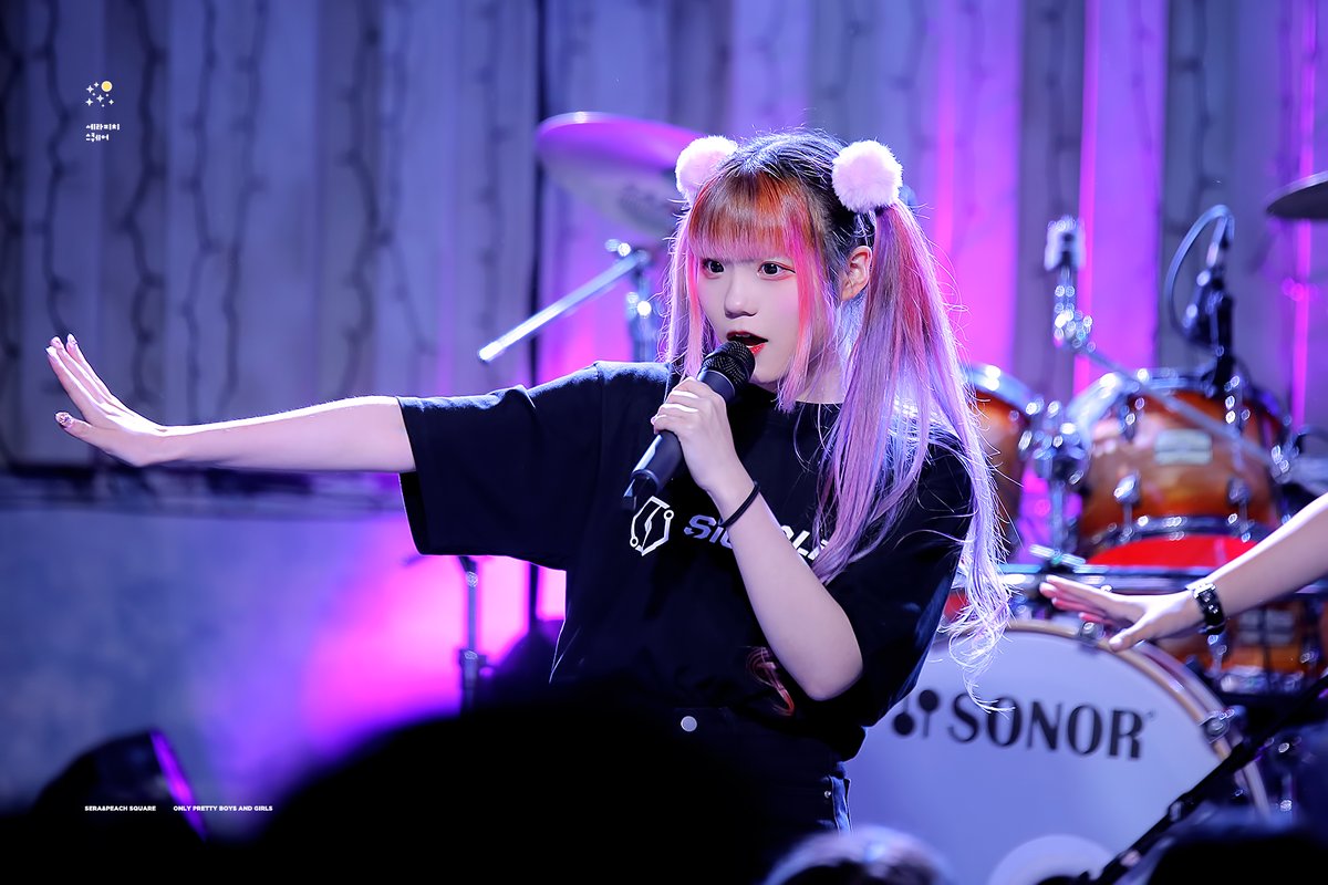 serapeachsquare's tweet photo. 220904 DD Festival! Vol.2
#シグナルライズ #しな
#시그널라이즈 #시나
#SiGNALiZE https://t.co/WVpmuynzgK