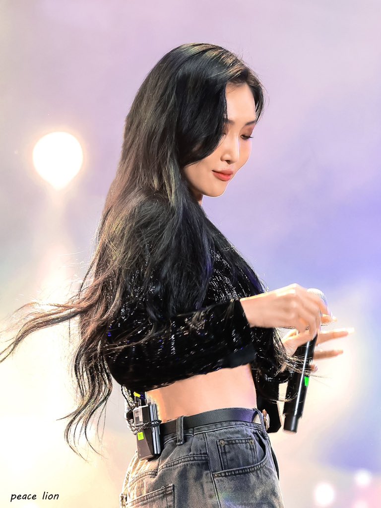 221001 INK 콘서트
#마마무 #화사 #Hwasa   

화사 빛나는 밤🌟