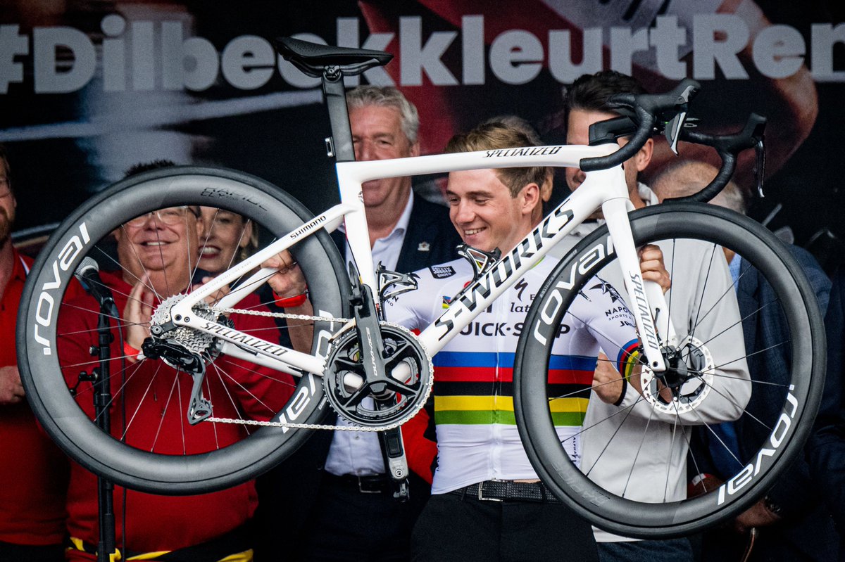 🏆 Liège-Bastogne-Liège
❤️ Vuelta a Espana
🌈 World Champion
🆕 King of Belgium

#LBL #LaVuelta22 #Wollongong2022
