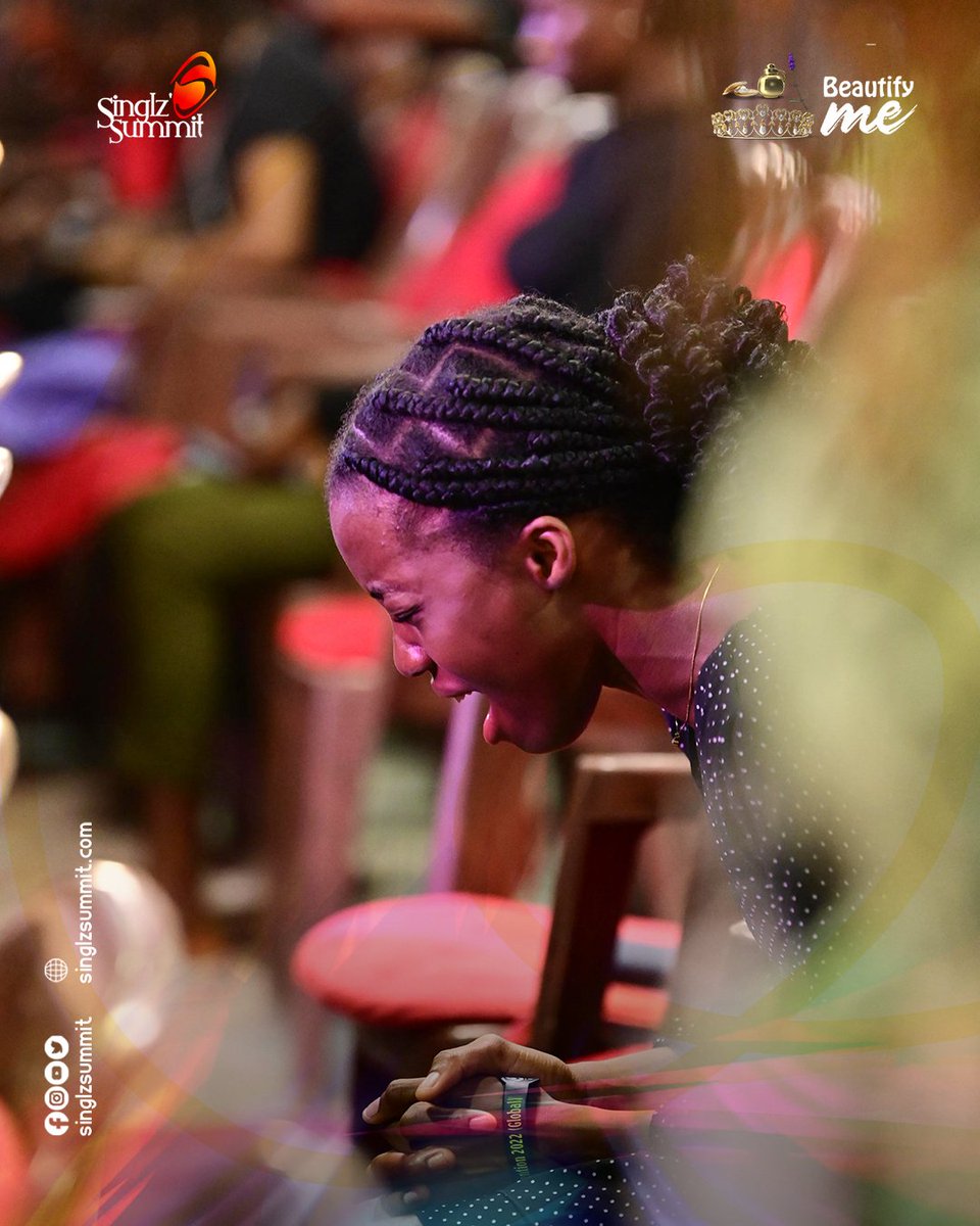 SinglzSummit's tweet photo. Prayer Moments at #SinglzSummit22 Day 2 Evening Session.

We reached a climax in the spirit asking the Father for open heavens to receive His beautiful Words.

We declared that unbelief and doubt would have no room in our hearts.

#Prayers
#BeautifyMe
#SinglzSummit22 https://t.co/jAUEwIAe24
