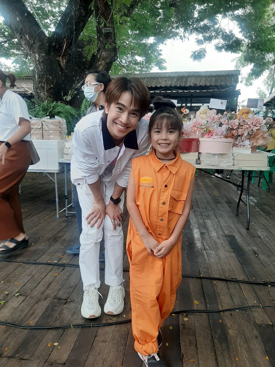 Monpapha2's tweet photo. พี่ฟลุ๊ค น่ารัก  ฟู๊ดซัป ก็ อร่อย 🙏🙏 https://t.co/mXzF8DtFIF