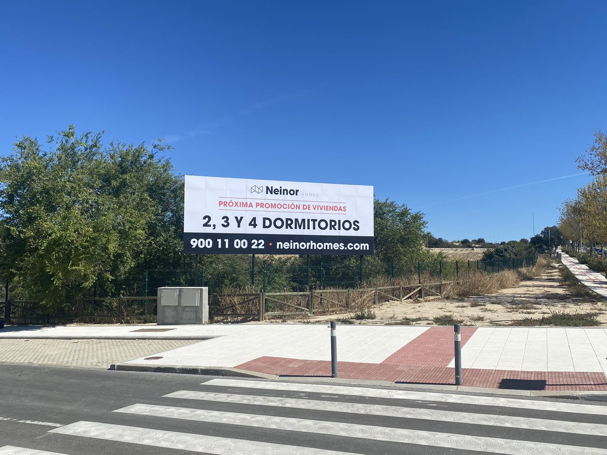 Carmencita_LR's tweet photo. Continúa la masacre medioambiental? #LasRozas https://t.co/j6rmqP4EVS