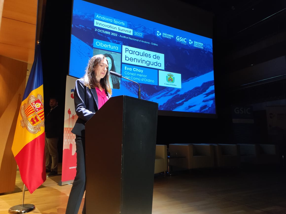 Andorra_RI's tweet photo. La cònsol menor d'#Ordino, @EvaChoyG , destaca la col·laboració entre @Andorra_RI i @ordinoesviu  per fer de la @casamuntanya un centre de referència en l'àmbit de la innovació i l'esport. @AndorraBusiness @Sport_GSIC  #AndorraSportsInnovationSummit https://t.co/XLMEUItQEQ