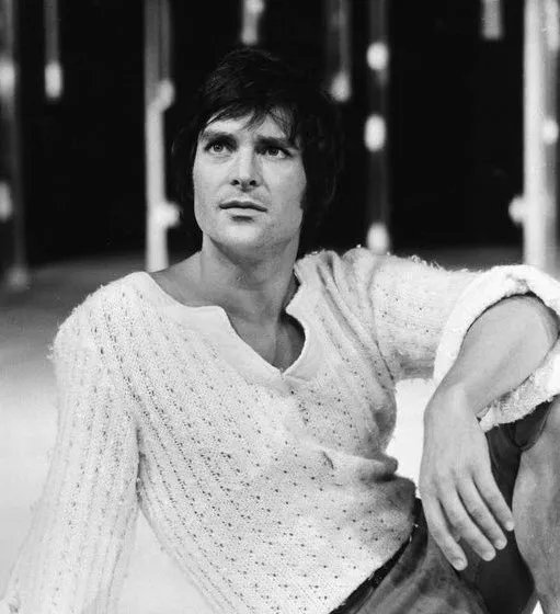 OTD 1967 As You Like It opens @ National Theatre featuring  Jeremy Brett as Orlando.  I wish I'd seen that !
#bbcsherlock #lndont #sherlock #sherlockholmes #holmes
#sherlockian #bootmakers #cesspudlians