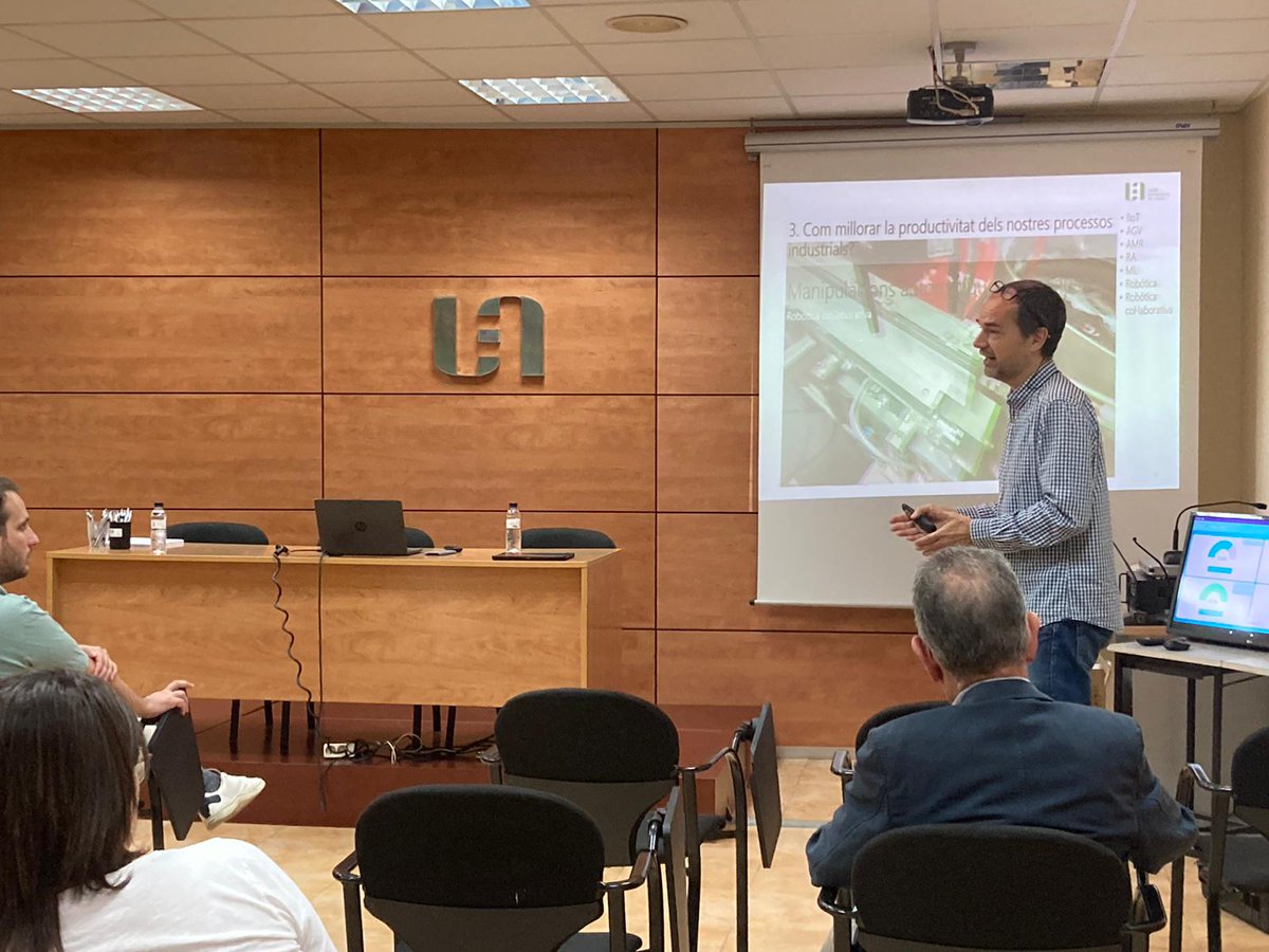 UEAnoia's tweet photo. La setmana passada vam realitzar una nova sessió del #Digitalitzat per seguir acompanyant a les empreses en el camí cap a la transformació digital. Vam parlar sobre solucions tecnològiques aplicades a les empreses
Gràcies per acompanyar-nos! https://t.co/9yMwxJZXKY