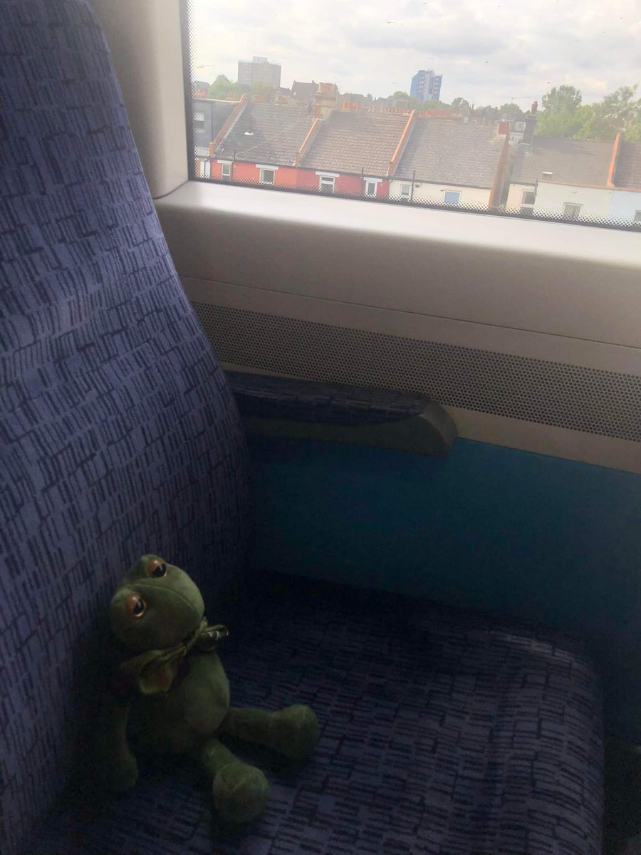 AlfredFrog's tweet photo. Have you seen Heartstopper? I took a day trip on a train and went to the beach at Herne Bay where the show has some scenes in. Very cool! https://t.co/4BQmdbcAXX