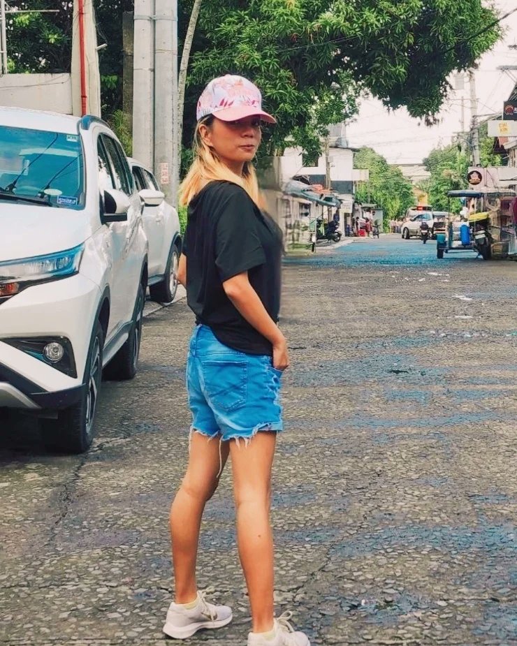 awesamdiary's tweet photo. Out in the street with this Oversized Graphic Print T-shirt by @chxrry_pie ✨
Shirt Available at @YesStyle
DISCOUNT CODE: AWESAM0821
#YesStyle #YesStyleReview #graphicdesign #fashion #tshirts #illustration #apparel #streetwear #graphictshirt #YesStyleInfluencer #aweSAMdiary https://t.co/2BmUi8vAtz