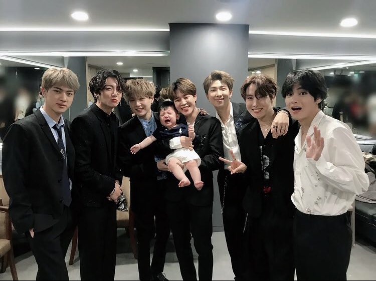 indomyfess's tweet photo. -idm bangtan bareng bayik tu asdjkkffknzbsjwkaka😭😭😭😭😭😭 https://t.co/gLSZFO2XyC