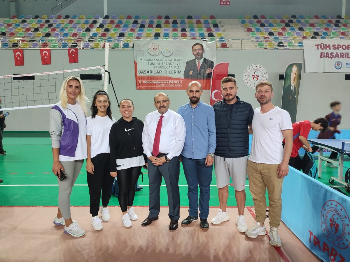 ALDALGI4's tweet photo. Trabzon Valimiz Sn.İsmail USTAOĞLU,Trabzon Büyükşehir Belediye Başkanımız Sn. Murat ZORLUOĞLU, Trabzon Gençlik ve Spor İl Müdürümüz Sn.Ozan ÇETİNER bey'in  Teşrifleriyle Amatör Spor Haftası açılışını gerçekleştirdik.
"AMATÖRLER TÜRK SPORUNUN KALBİDİR" https://t.co/ExdjKUhJUC