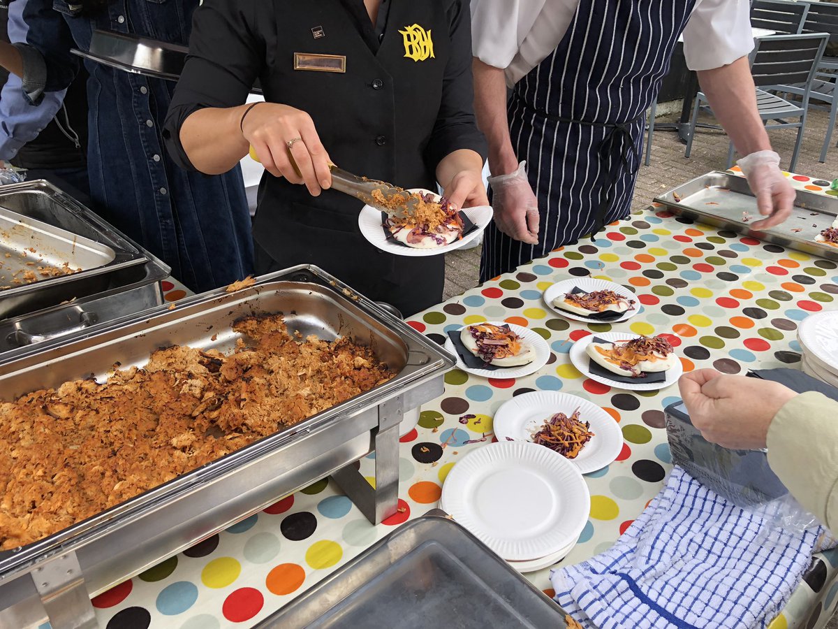 CatherineDevane's tweet photo. A weekend that only comes once a year 🥳 The return of the Dingle Food Festival didn’t disappoint 🥘🥙🧁🥂 https://t.co/62OTxP0B5Q