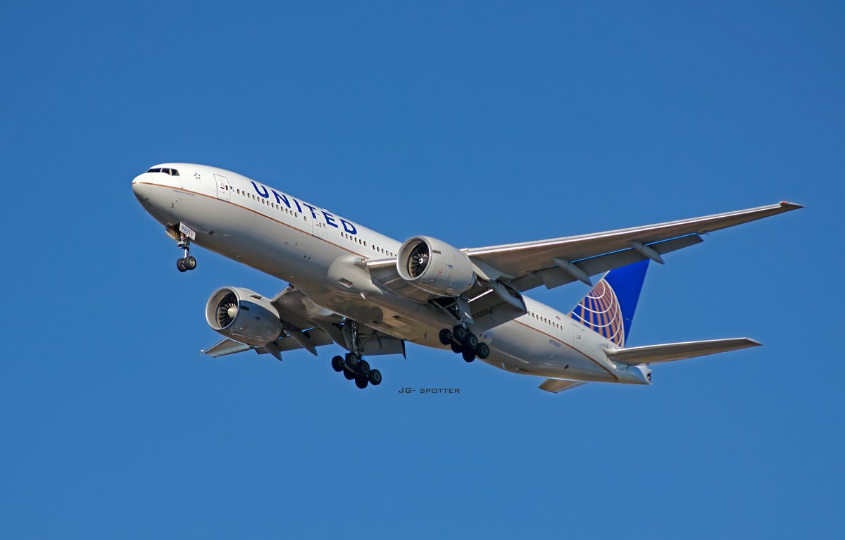 Comenzando una nueva semana, junto al 777-200.
<a href="/spotteraviatio2/">spotter aviation LEBL</a> <a href="/SpottersMelilla/">Asoc. AeroSpotters Melilla</a> <a href="/edadmartinez/">Edgardo A Martinez</a> @bezzer_spotter @DocoleSpotting <a href="/Luka_spotter/">Luka Herrera ✈︎</a> @LXGBSpotter <a href="/AvGeekDUS/">AvGeekDUS</a> <a href="/777er300/">Alexandre FLUCKIGER</a> <a href="/tonidive/">𝕋𝕆ℕ𝕀 ℙ𝕆ℤ𝕆</a> @volare360_ <a href="/joaquinspotter/">Joaquinspotter</a>