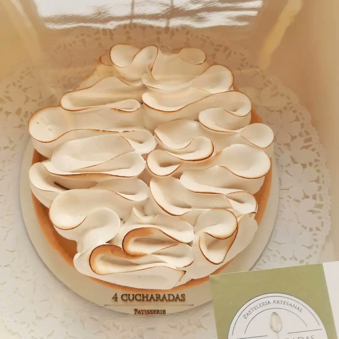 4cucharadas's tweet photo. Bienvenido Octubre!!! 🦋
Y con este Lemon Pie con su merengue italiano ondulado y loco, les deseo buen Lunes!🍋
#pastrychef
#pasteleria #4cucharadas #lemonpie #limon #curd #masasablee #merengueitaliano #mesadulce #cumpleaños #felicidad #festejar #foodstyling #fotografia https://t.co/B0yAggwI3r