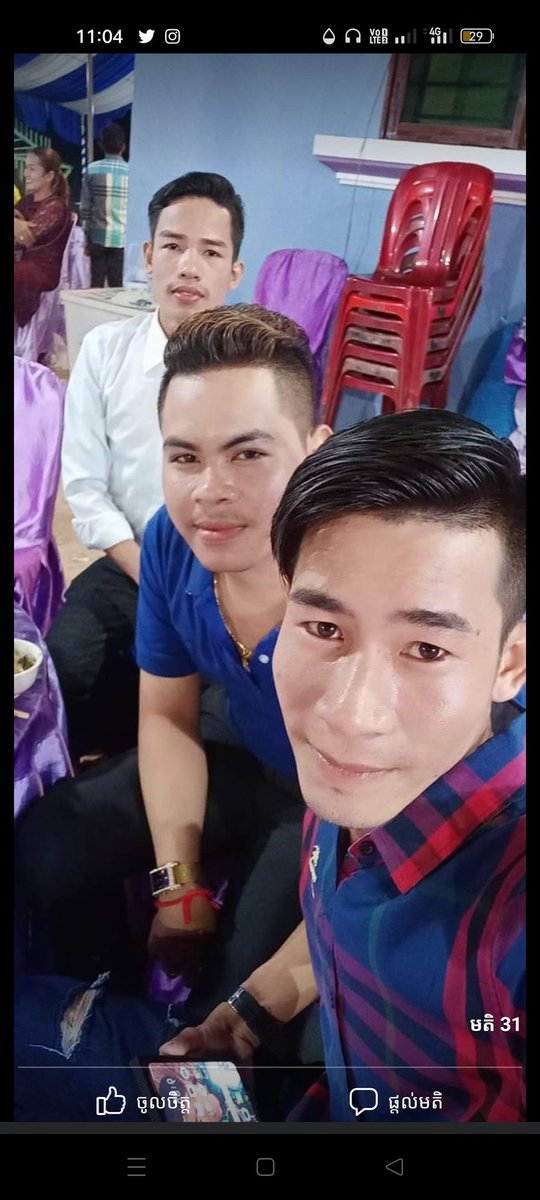 ChhivsimPhones2's tweet photo. យកមួយណាបងៗ https://t.co/GbPEzQb8tc