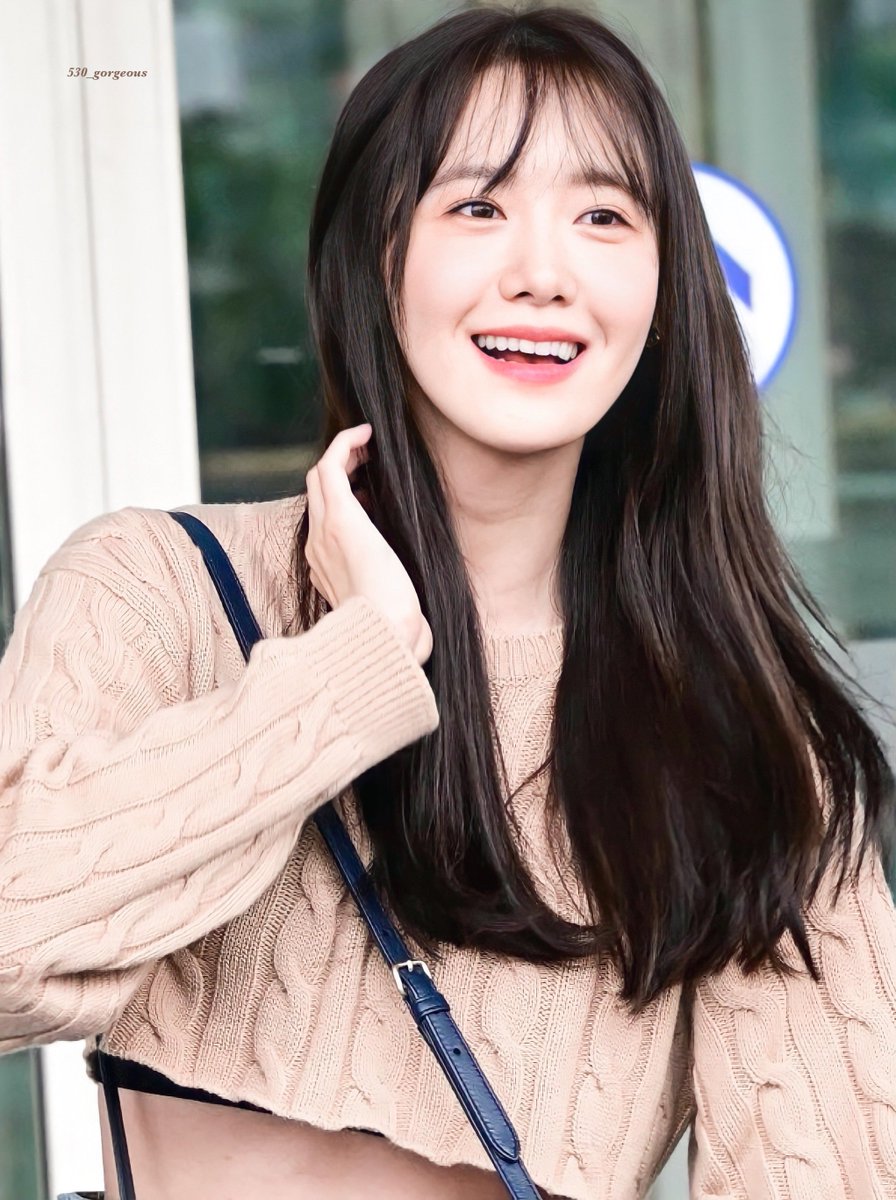 윤아름답다 tweet media