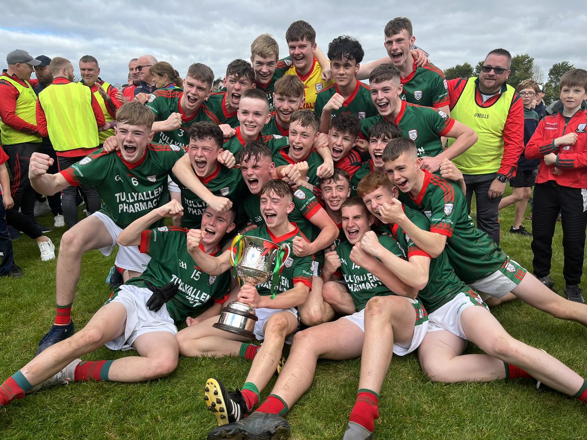 💪🏻Minor Champions 🏆🏐❤️💚

Final Score:
Glen Emmets 2-18
Naomh Fionnbarra 2-10
<a href="/louthgaa/">Louth GAA</a>