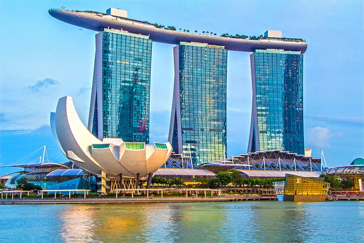 HFQ_Central's tweet photo. HALAL FOOD &amp; QUALITY Valencia, has been successfully recognized by MUIS-Islamic Religious Council of Singapore. 
Thus, the HFQ halal certificate becomes a guarantee of halal quality for imports of food products for Singapore.
#HALALCERTIFICATE #importedfood #Spain #Singapore https://t.co/h7h2FeVBr8