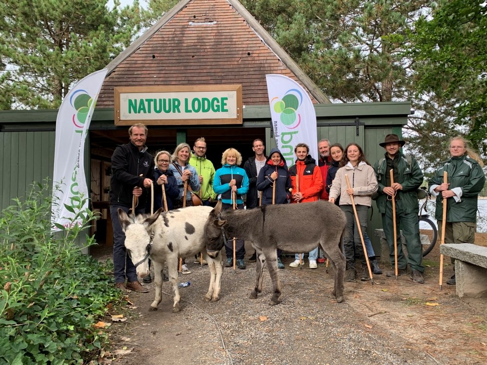 Sinds kort kan je met je #FSC-houten afvalprik/wandelstok op pad in Bosland vanuit de Center Parcs Belgium locaties in de regio ...
Tof initiatief !
