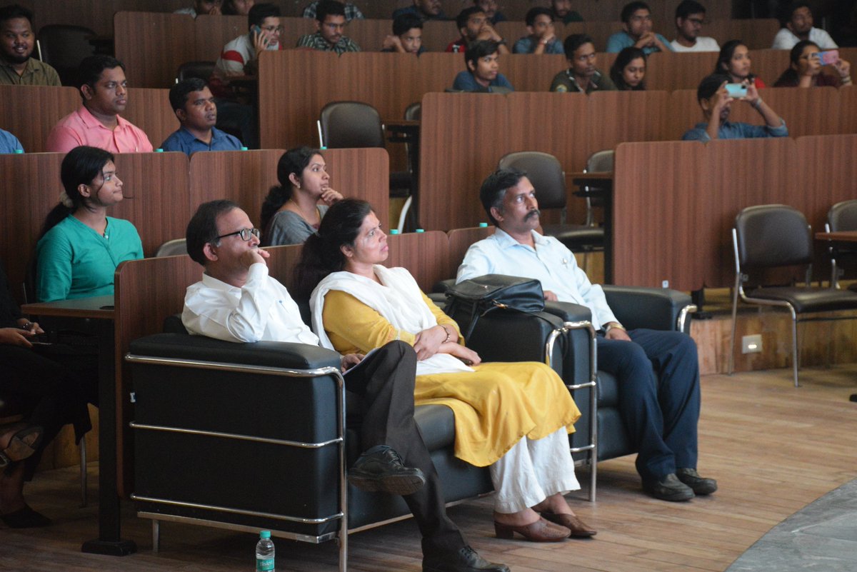 samal_shiba's tweet photo. @skilled_odisha program at @VSSUTB , Madam @renuprava briefing us about various skills n skill competitions and the process of registration , We students presented our ideas and projects which were highly appreciated 
@skilledinodisha @SDTE_Odisha @PritiranjanBJD https://t.co/pOfWdqlq57