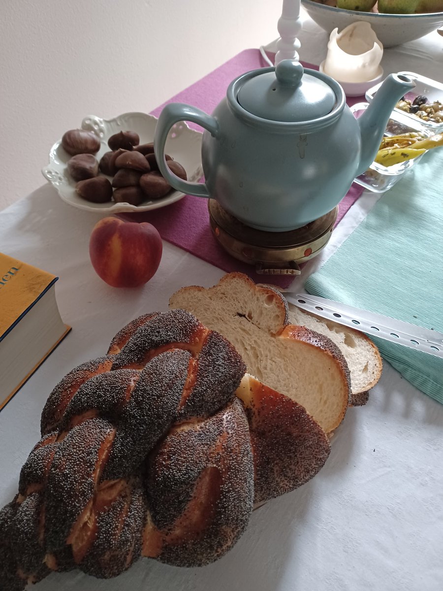 Dass ich Mohnzopf Fan bin fällt praktisch gar nich auf...😁