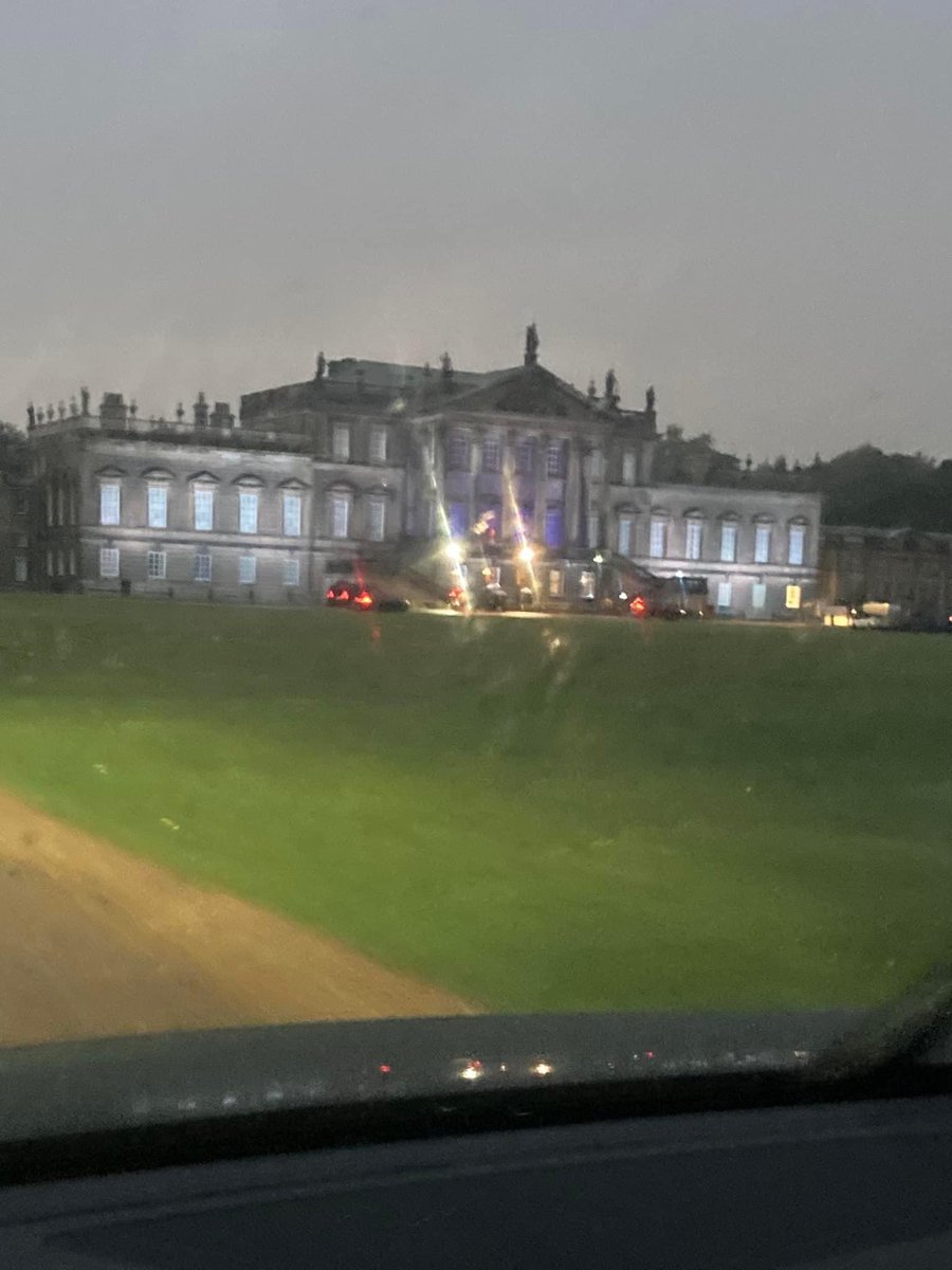 JilltyWhite's tweet photo. Loving the #3D approach to fundraising. It s been quite the week! Following @CavCancerCare huge reveal for #MCC2022 came @Wentworth_House Black Diamond Ball on Saturday and then @WPCancerCharity #BBWithLove Sunday! #Dramatically #Demonstrably #Different And all doing so much good https://t.co/iz4v23uc6s