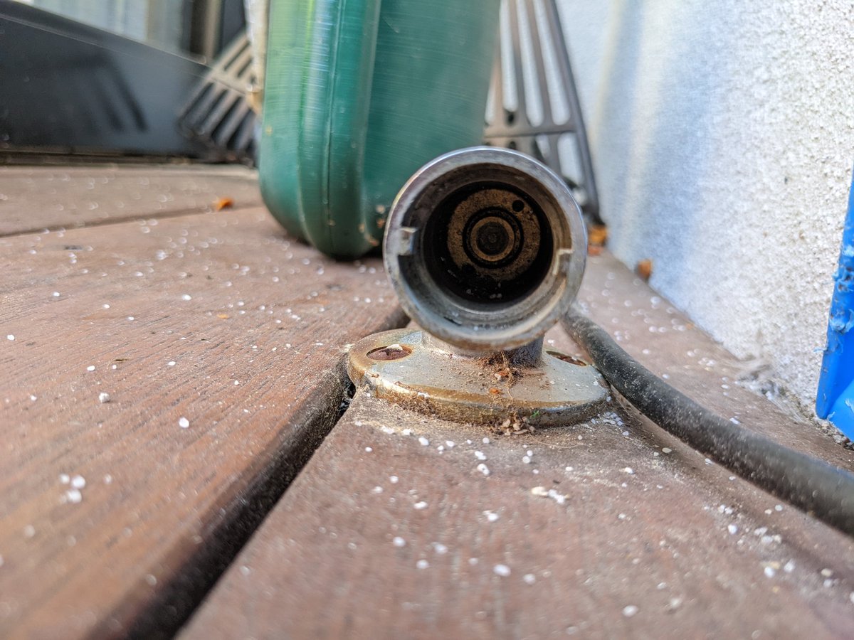 Victoria, Australia. BBQ question. If I have this connector on my deck already, and I buy this kit (beefeaterbbq.com/en-au/bbq-acce…), is it a DIY job, or a plumber job?