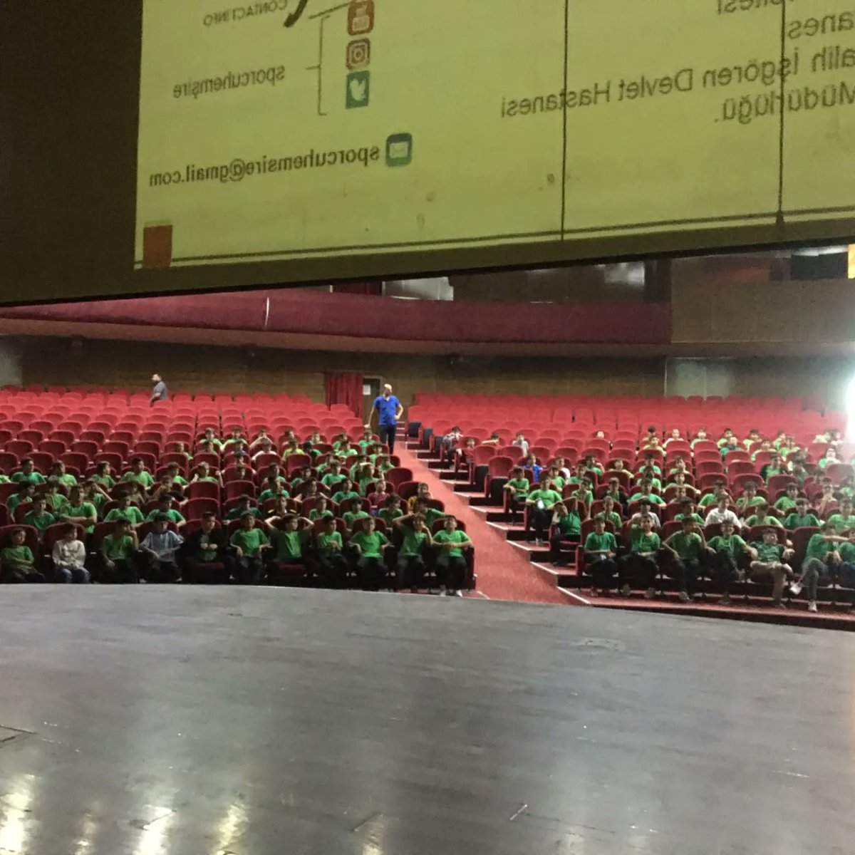Torbalı Belediye Kültür Merkezinde, Toplum Sağlığı Eğitim Hemşiresi Birgül Turan tarafından, Kazımpaşa Ortaokulu kız ve erkek öğrencilerine iki ayrı grup olarak ergenlik dönemi ve hijyen eğitimi ile ilgili seminer verildi.
<a href="/MucahitYentur/">Murat Mücahit Yentür</a> 
<a href="/izmir_ilmem/">İzmir İl Milli Eğitim Müdürlüğü</a>