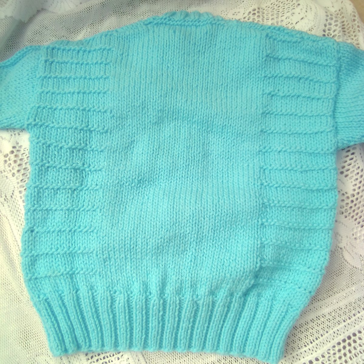 sonicpollyr's tweet photo. This gorgeous Chunky Round Neck Jumper with Side Pattern for a Girls can be made in a size &amp; colour of your choice, just let me know. Price is £30 + P&amp;P for a 30/32 ins size. https://t.co/BBrVesY1fu #newonfolksy #creationsfortinytots #chunkyjumper #roundneckjumper #giftforgirls https://t.co/nV4kD2rfau