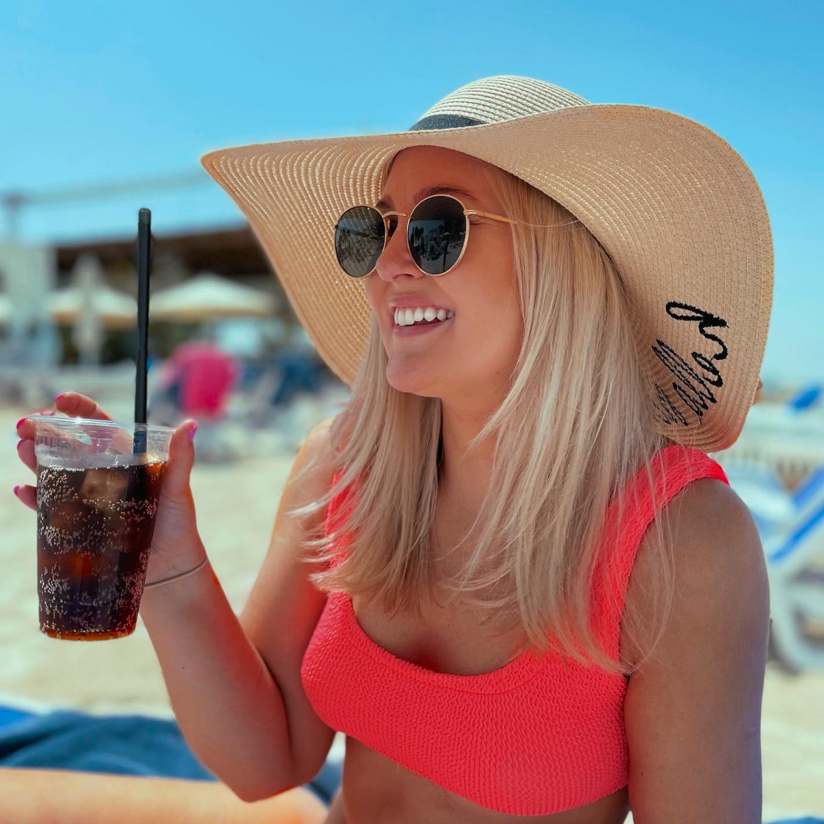 There's no better way to start the week than lounging on the beach. 

#yasbeach #yasisland #beachgetaway #visityasbeach #sun #sea #beachday #sunshine #visityas #beachlover #yas #beachclub #beachlife #goodvibes #sunnyskies #beautifulbeach #beachvibes #abudhabi