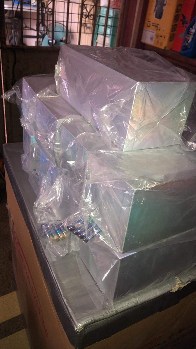 sebongteencart's tweet photo. #SCartUpdates π | PLS READ!
CARAT BONG V2. WEVERSE JP ARRIVAL
Hello! Carat bongs have arrived in our PH Address already. Kindly settle your remaining balance so we can ship them in time for the BeTS concert.
Please check your e-mails / spam for the arrival notice! https://t.co/2okkJBjXmW