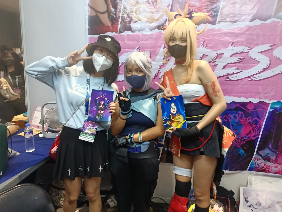 yomi on Twitter: "i love you three 😭🖤 finally met @hakaosan @charechii