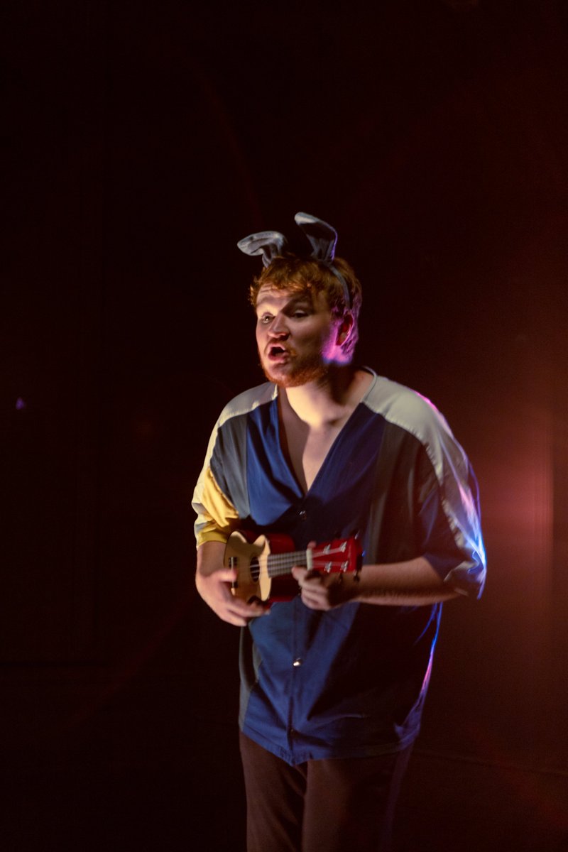 EMERGEinBath's tweet photo. MASSIVE success for 2 of our performing arts residents @rainaaagreifer and @freshlifetheatr who performed their solo shows at Edinburgh Fringe!
Raina will be performing 'Maniac' at Bath Spa University Theatre. Tickets are linked in bio!!
#bathspaproud #gradsupport @sparkfest https://t.co/wqKeVmNWeN