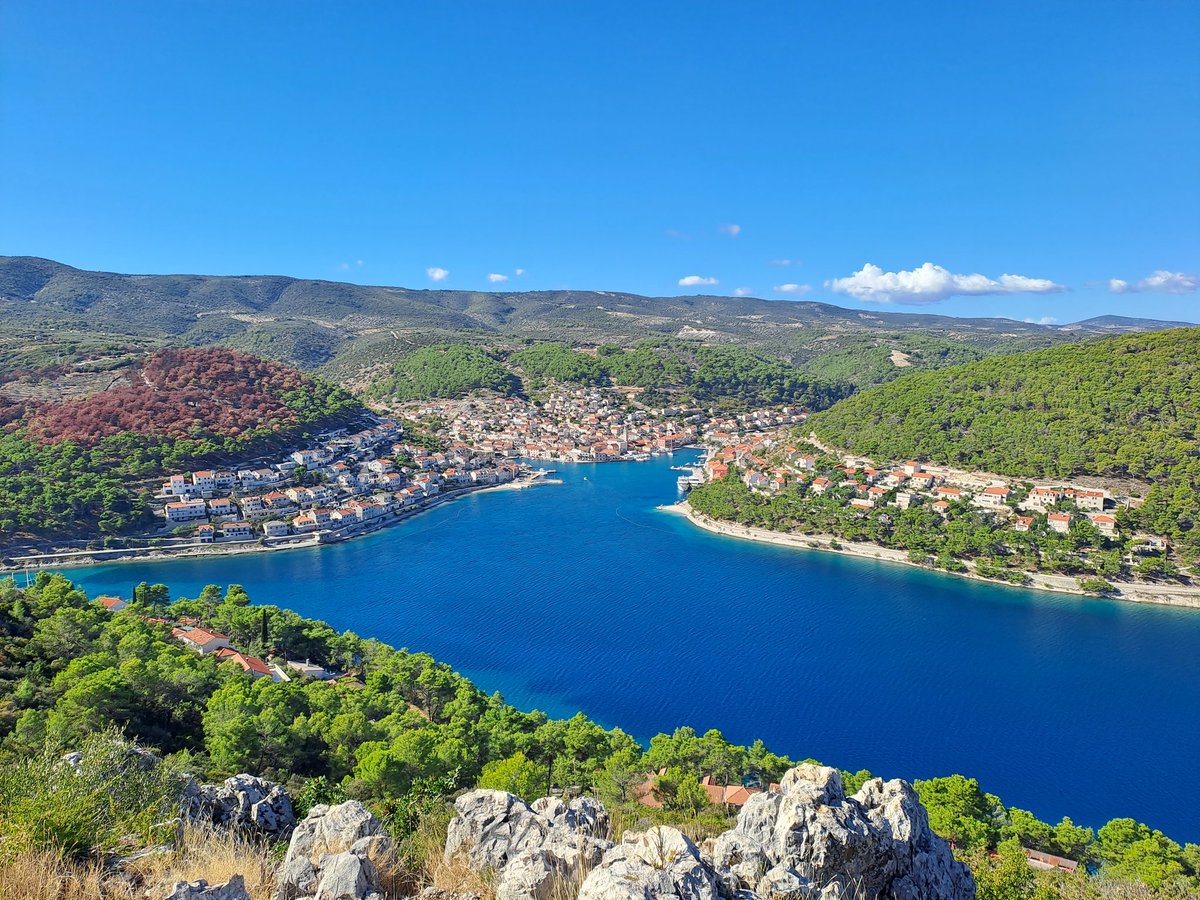 TroupyTRFC's tweet image. Well worth the yomp up from town #Puçişca 🇭🇷