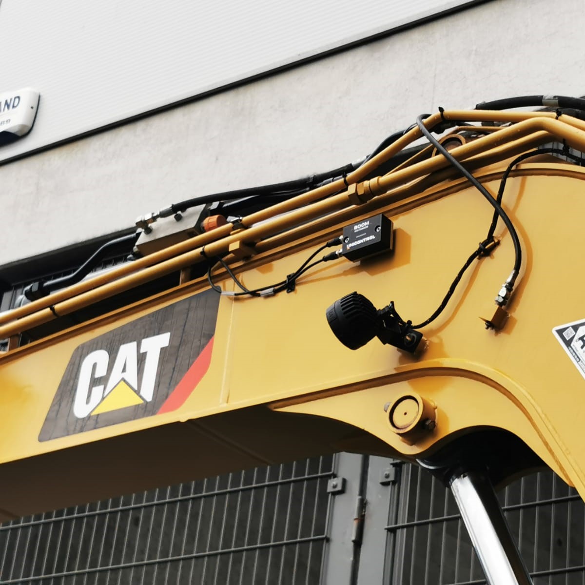 hitechniques's tweet image. #Unicontrol fast-tracking sensors continuously keep track of your position and send updates on the digging progress. They cover everything from pitch/roll, boom, stick, tilt through to bucket. 

Learn more about Unicontrol 3D #machinecontrol 👉 Contact brian@hitechniques.ie today