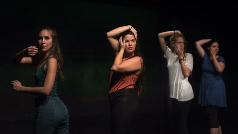 Dimanche à 17h au Tracteur.
Eye-Net 2.0
Venez découvrir l'excellent travail de ce groupe de jeunes comédien⋅ne⋅s venant de toute l'Europe.
C'est gratuit et les places sont limitées.
+ infos : letracteur.eu/#eyenet