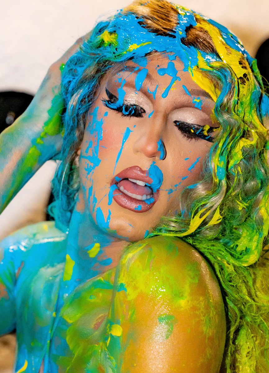 Giotographer's tweet photo. Paint never looked so good ππ
#Giotographer #Sony #photographer https://t.co/KVCw9LKZZQ