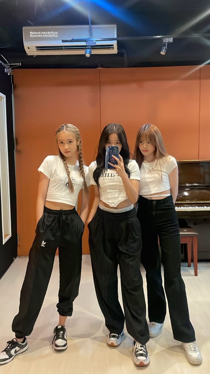 HoopsHub_'s tweet photo. [ #HoopStory ]
📍 https://t.co/6Z9wCV6phs

w/ #PaeyahBNK48 #PancakeBNK48

#HoopBNK48 #BNK48 https://t.co/Sc27N7AIEP