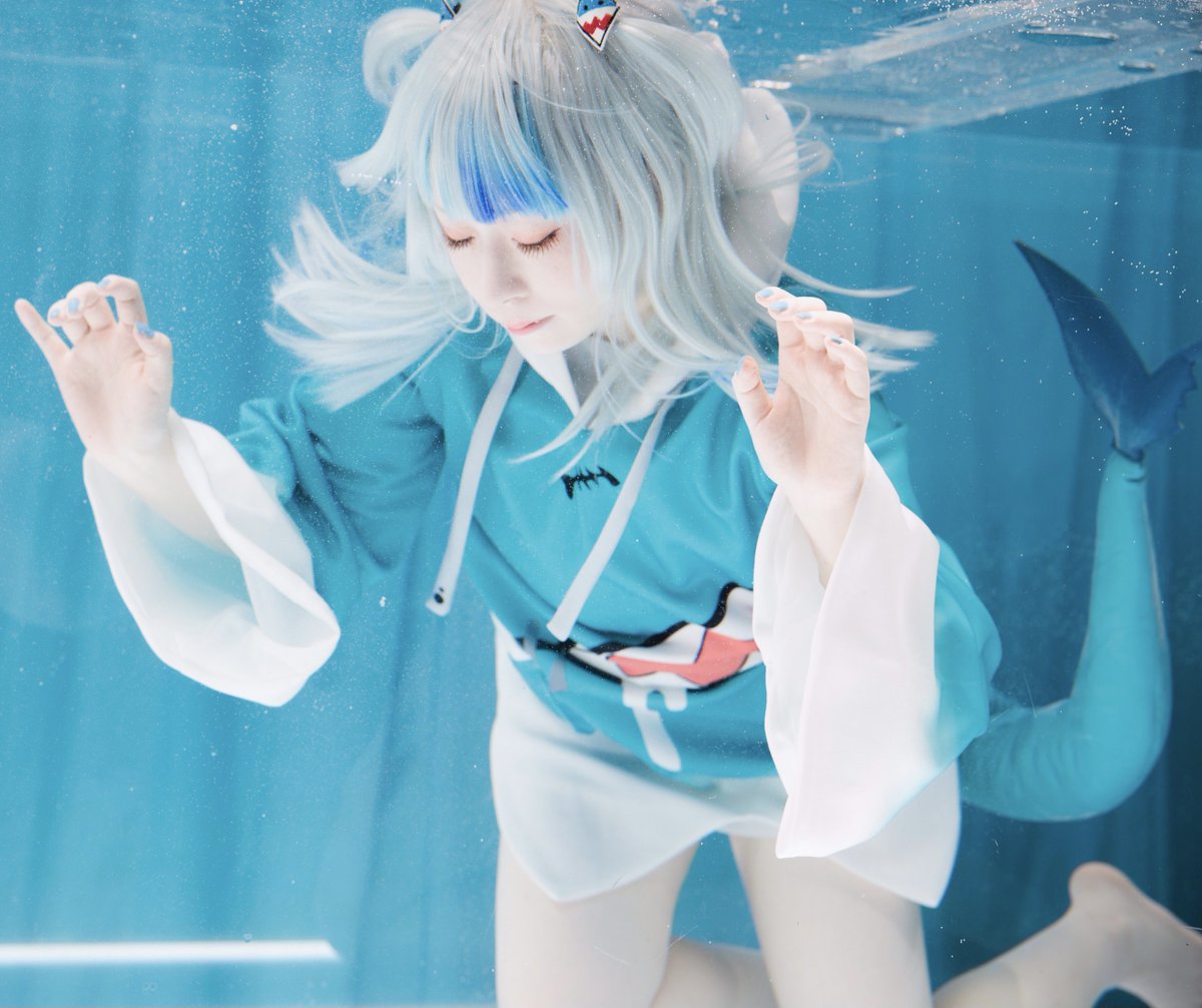 がうるぐら 「CosplayGawr GurahololiveEN海の底はつまらないけどあなた」|スイ∞のイラスト