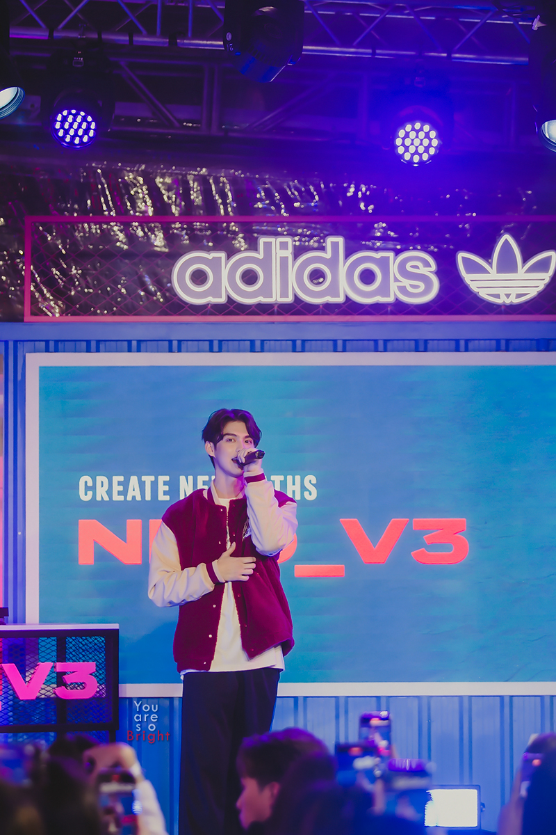 uAreSoBright's tweet photo. [Throwback] น้องไบร์ทในงาน #adidasThailand #NMD [4] #bbrightvc https://t.co/TCzsbOoIfv