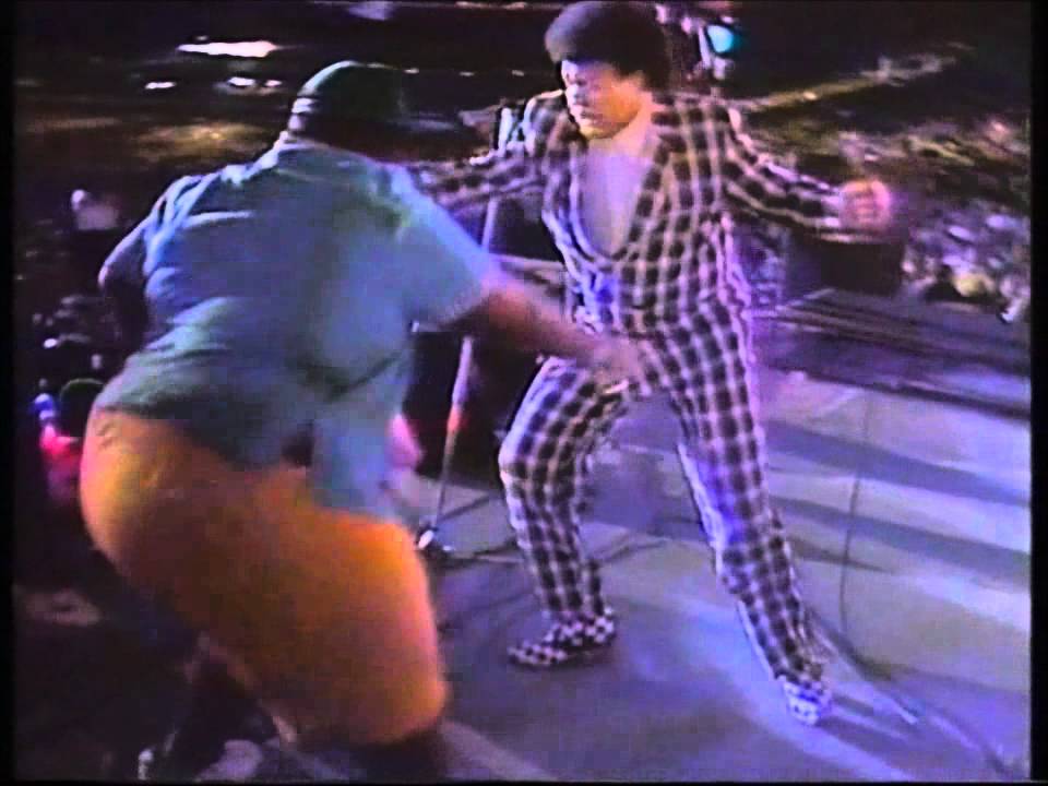 1980sRewind's tweet photo. Happy 81st birthday to Chubby Checker!
Here's Chubby with @TheFatBoys in their video for The Twist (Yo Twist). A UK 🇬🇧 number 2 hit on the @officialcharts in the Summer of '88. https://t.co/D1CJtegen4