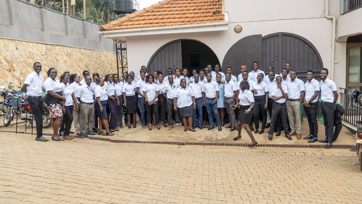 As we join the world to celebrate Customer Service Week, at Asaak we have kick-started by serving our esteemed customers this week. Our hard-working team today served all clients breakfast to portray a sense of service to them. Happy customer service week to you all!!!