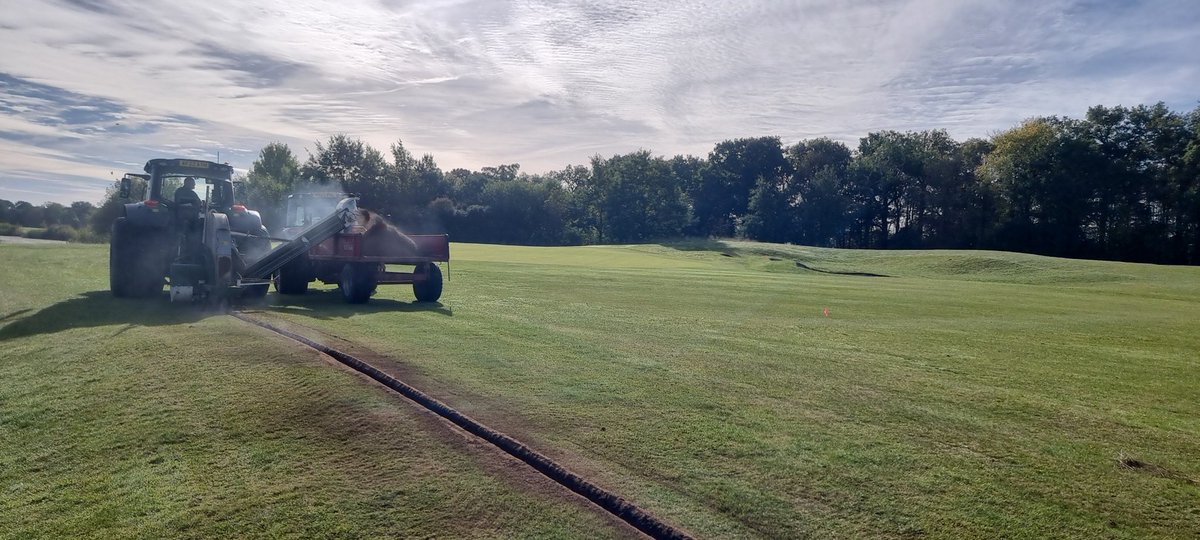 ThonockParkGolf's tweet photo. Drainage work continues on the #karstenLakes course this week. @PINGTourEurope #Golf #drainage #sheltons https://t.co/xQQ5Lj0RZ9
