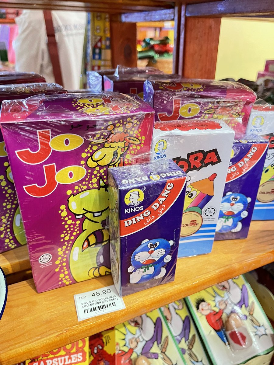 AinulNunanaa's tweet photo. Satu set RM48.90… gila 😂

Aku hidup zaman Ding Dang tu dulu harga 60 sen je 1 kotak. https://t.co/C6AdHLoLG9