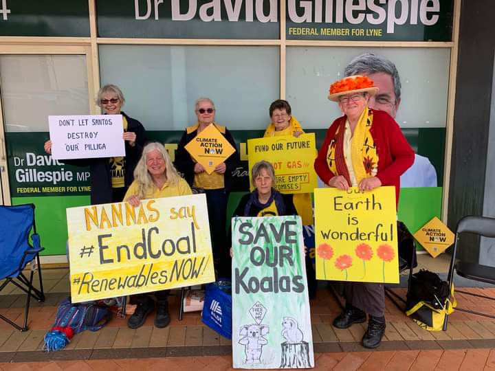 Midcoast_KNAG's tweet photo. 30/9/22 It's #FridaysForFuture &amp; #Fridays4Forests AND again we're on the job,telling our local MP that we want real #climateaction NOW
This is an emergency,time's running
out.

#twiff 14 #MidcoastNannas #Australia #NSW #Taree

#CodeRedForHumanity
#dutyofcare
#schoolstrike4climate https://t.co/n8IxvOlYzE
