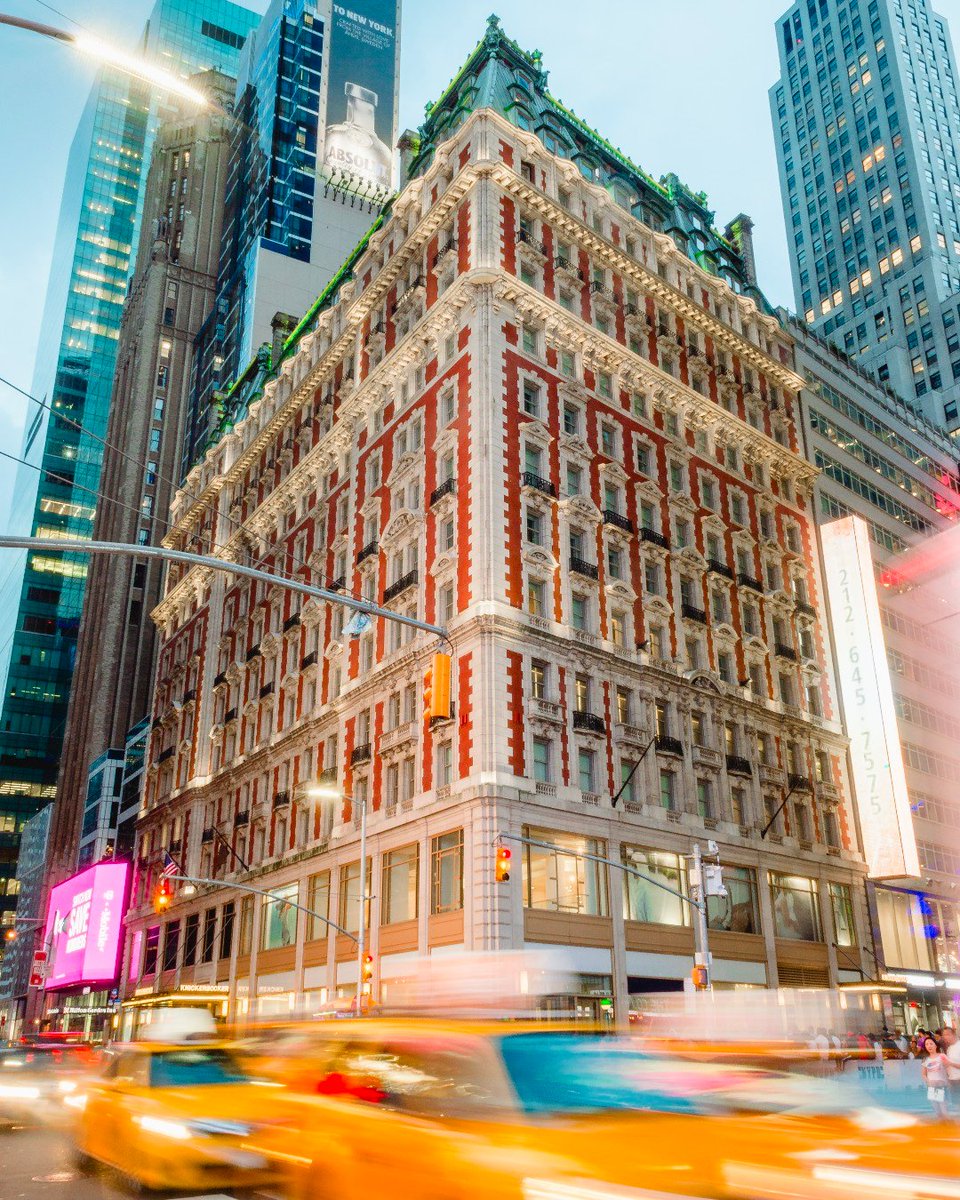 The Knickerbocker Hotel tweet media