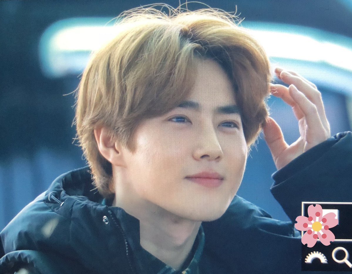 indiesh2o's tweet photo. junmyeon with long honey tea hair was gorgeous https://t.co/TZ763OJqvw