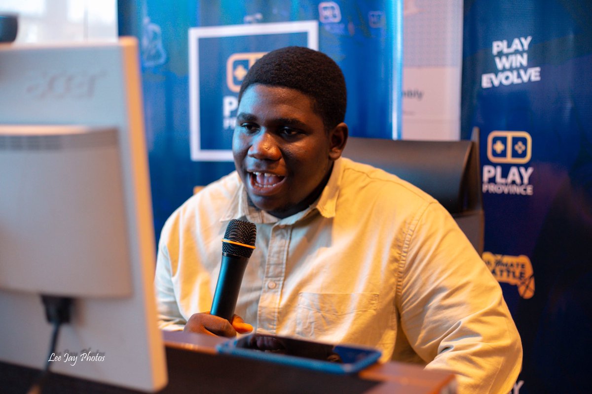 ESportsANews's tweet photo. RANDOMS ft
@gyaigyimii @Fatimatu_A @esportsGhana @eAfricaTourney @Slymorh3 @SarpongVespa @Kwecy @kwabran_ @redscorpiongh
📸: @gyamfi_lee #bloggerssummit https://t.co/JPEawPQ5nT
