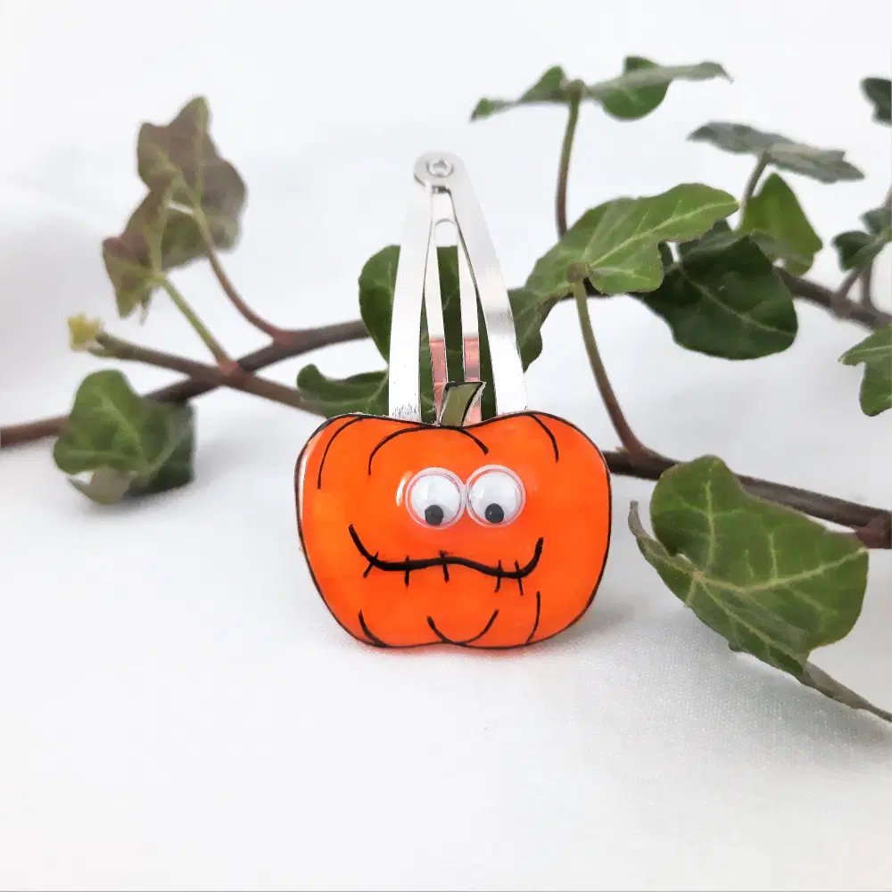 What a cute Halloween Pumpkin Hair Snap Clip accessory, would complement any outfit. @Cheryls_Jewels thebritishcrafthouse.co.uk/product/cute-g… @BritishCrafting #tbchseller #teamtbch #halloween