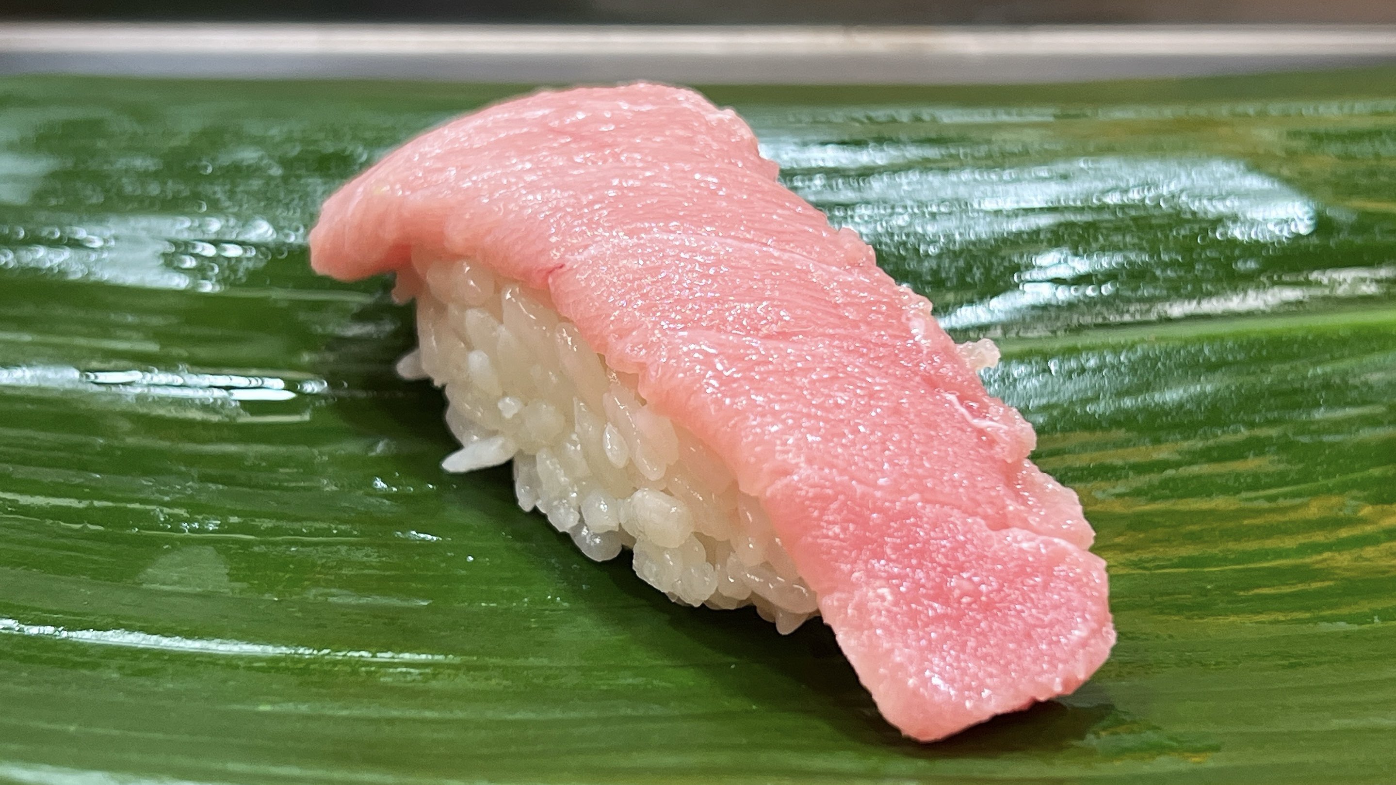 俺ニキ コスパ最高のグルメ 多くの人が知らない東京の1 000円台の寿司の答えの一つを教える 京橋 すし処 目羅 美味い大トロ 雲丹 マグロの漬け等が食べられるのに ランチなら1 900円の最強コスパ 都内の1 000円台の寿司では上位の美味さ 昼は予約
